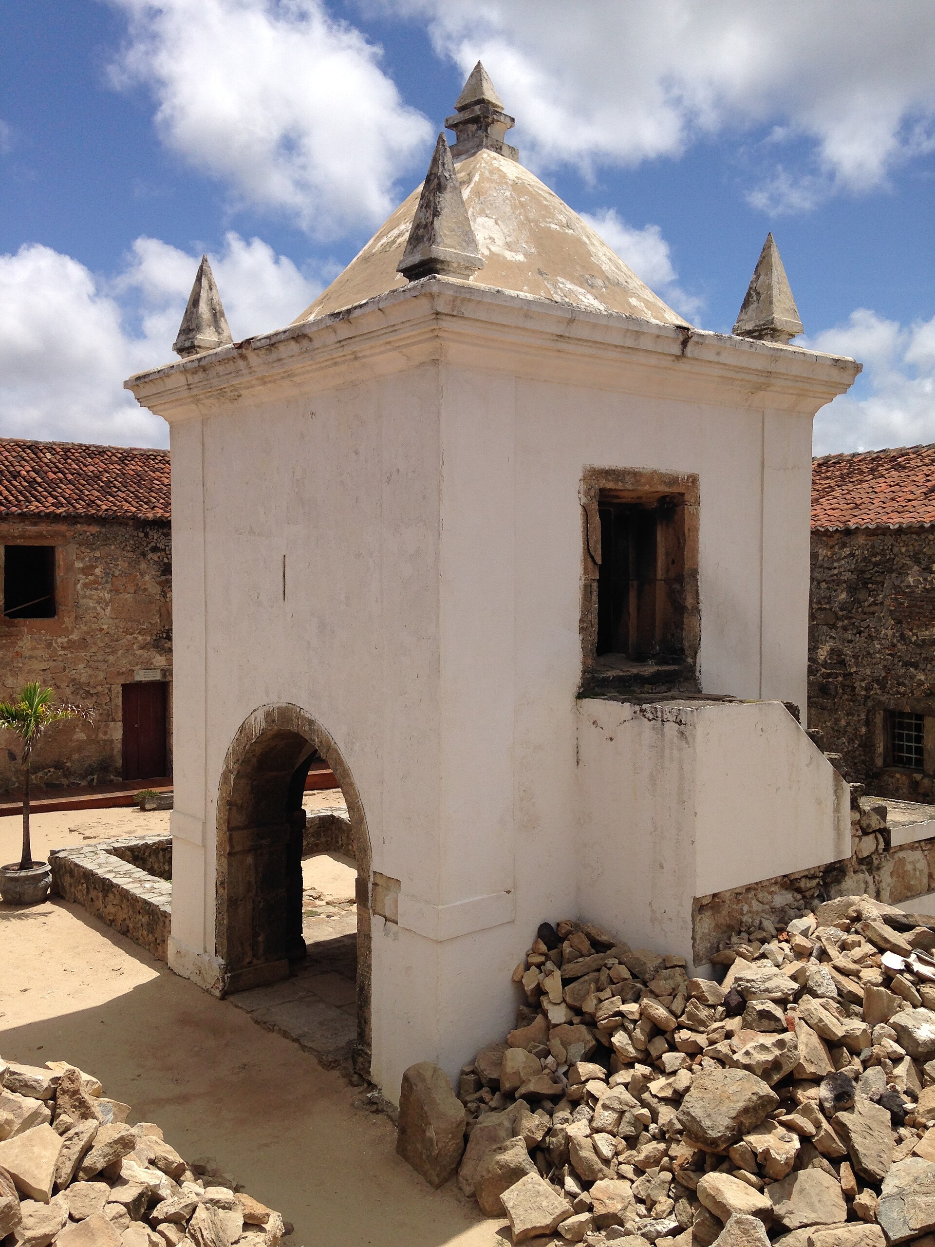 The interior of the Forte dos Reis Magos