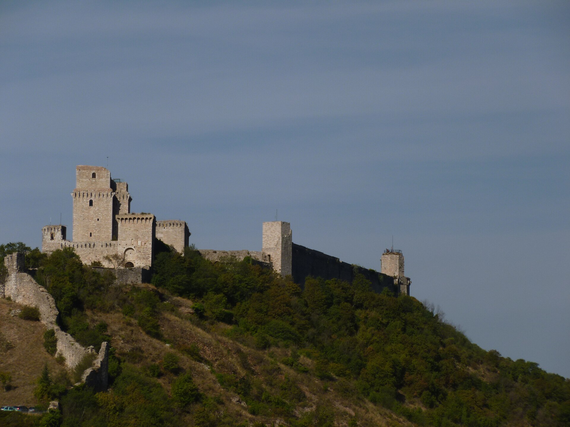A short climb from the town brings you to the fortress and its ramparts.