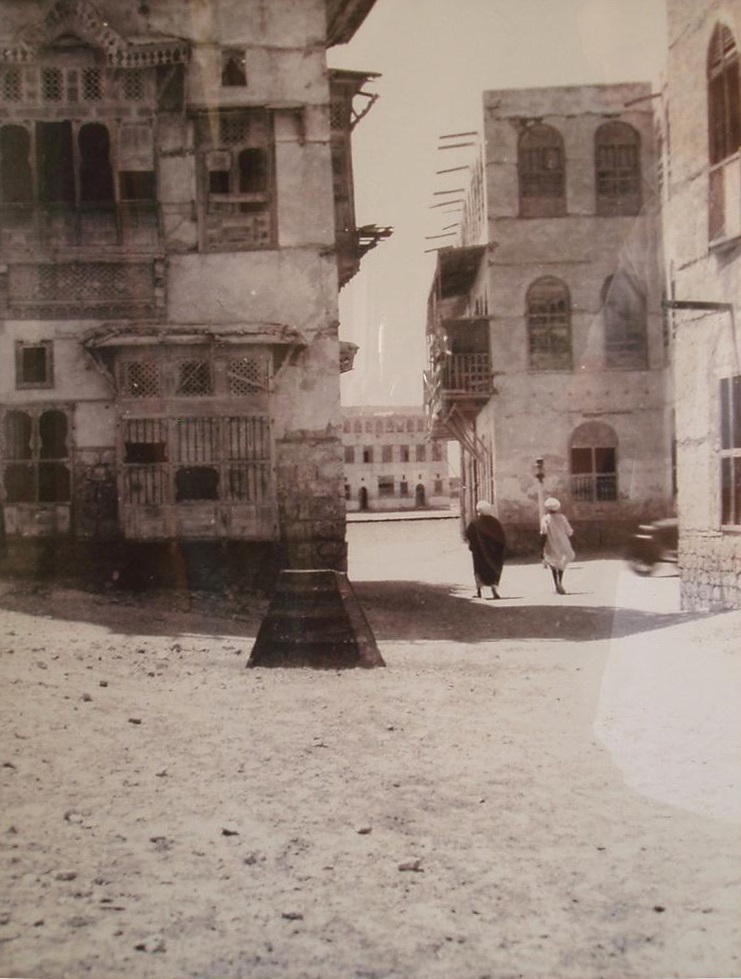 Suakin’s crumbling coral architecture, photographed in the early 20th century