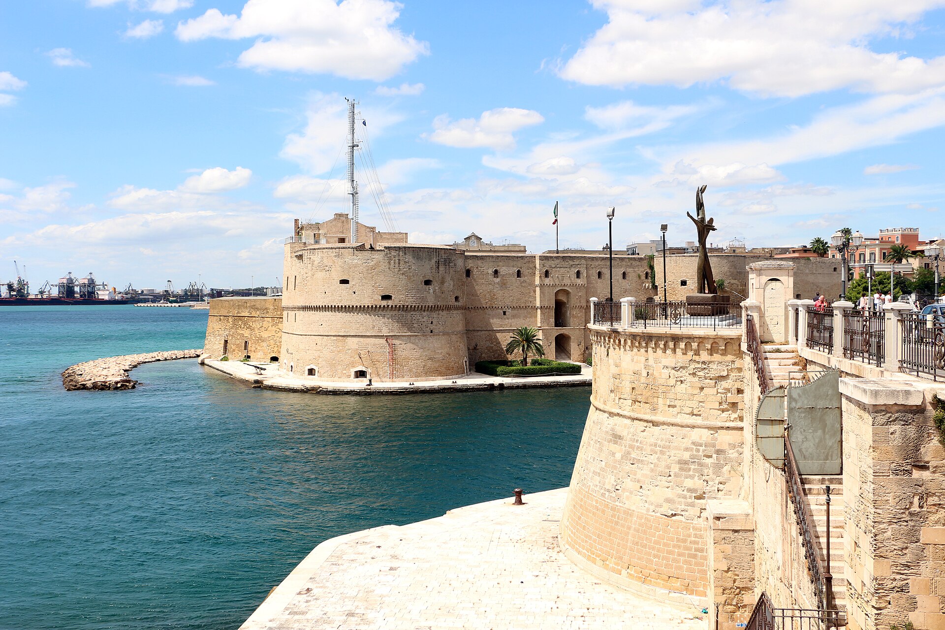 Since the late nineteenth century the fortress has belonged to the Italian Navy.