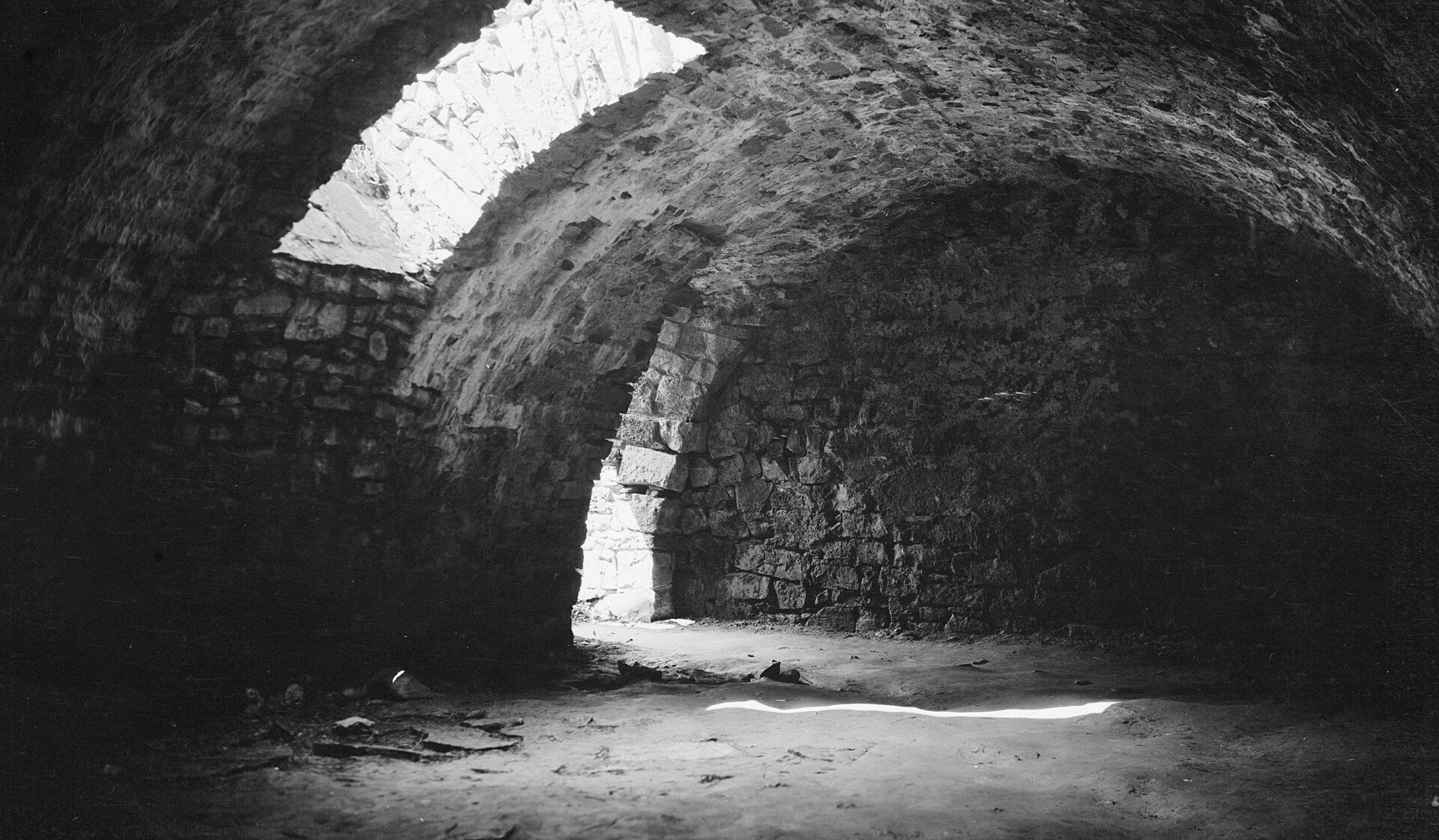 A vaulted room in the bakery of the fort
