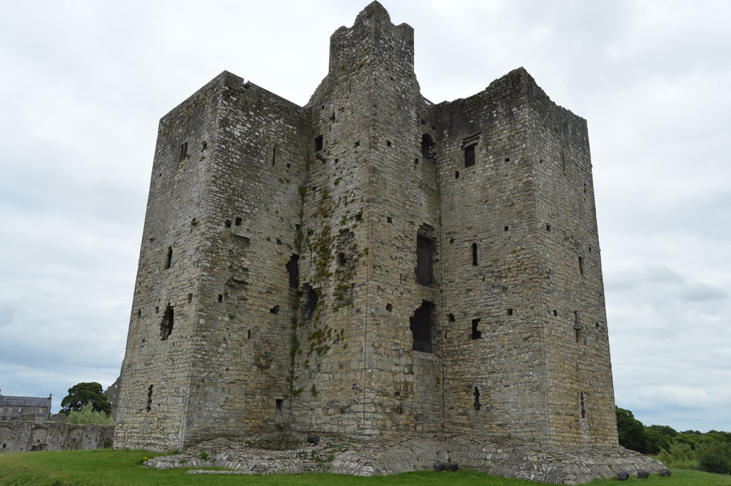 The keep of Trim rising above its curtain walls, built by the powerful de Lacy family