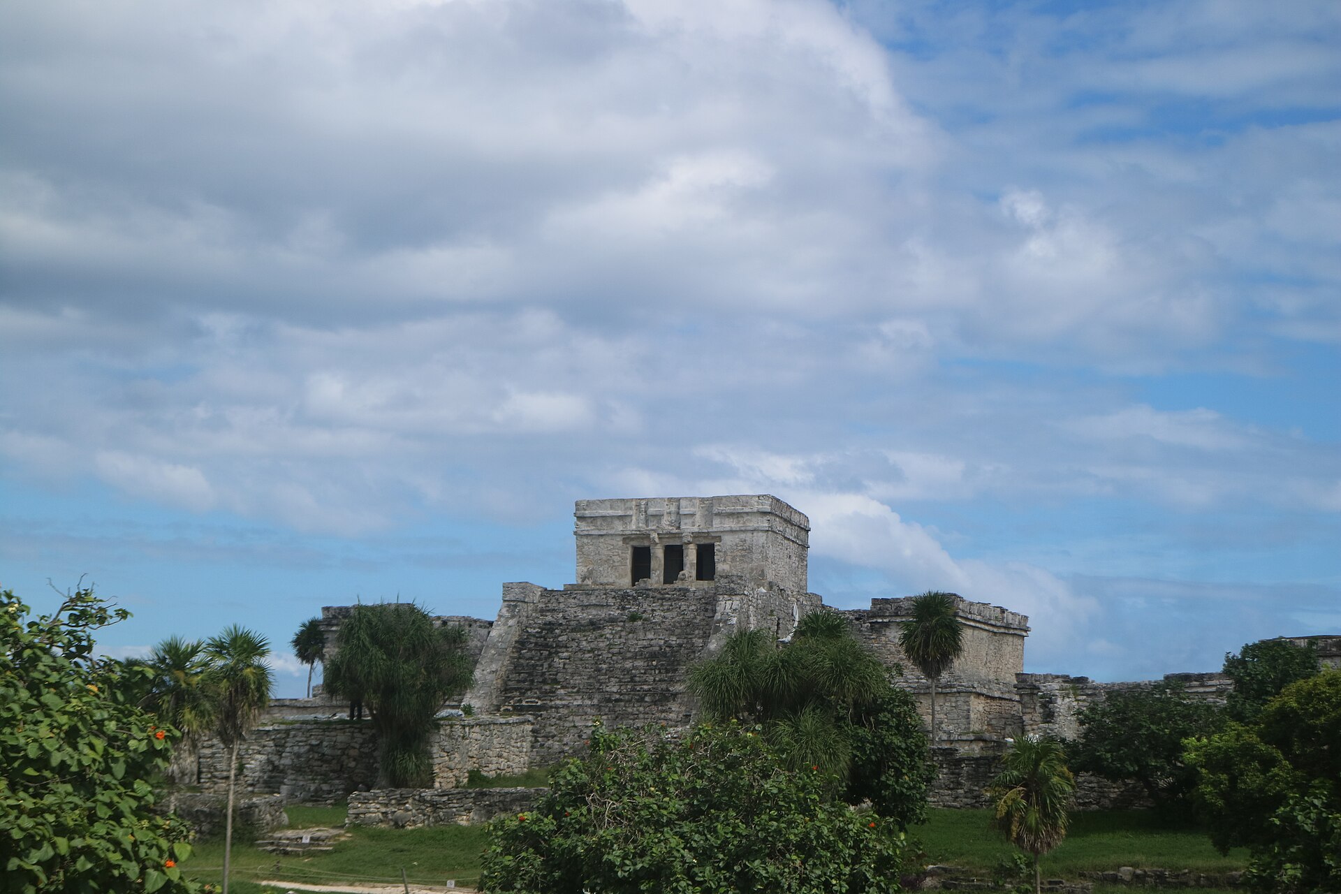 El Castillo, the great temple of Tulum