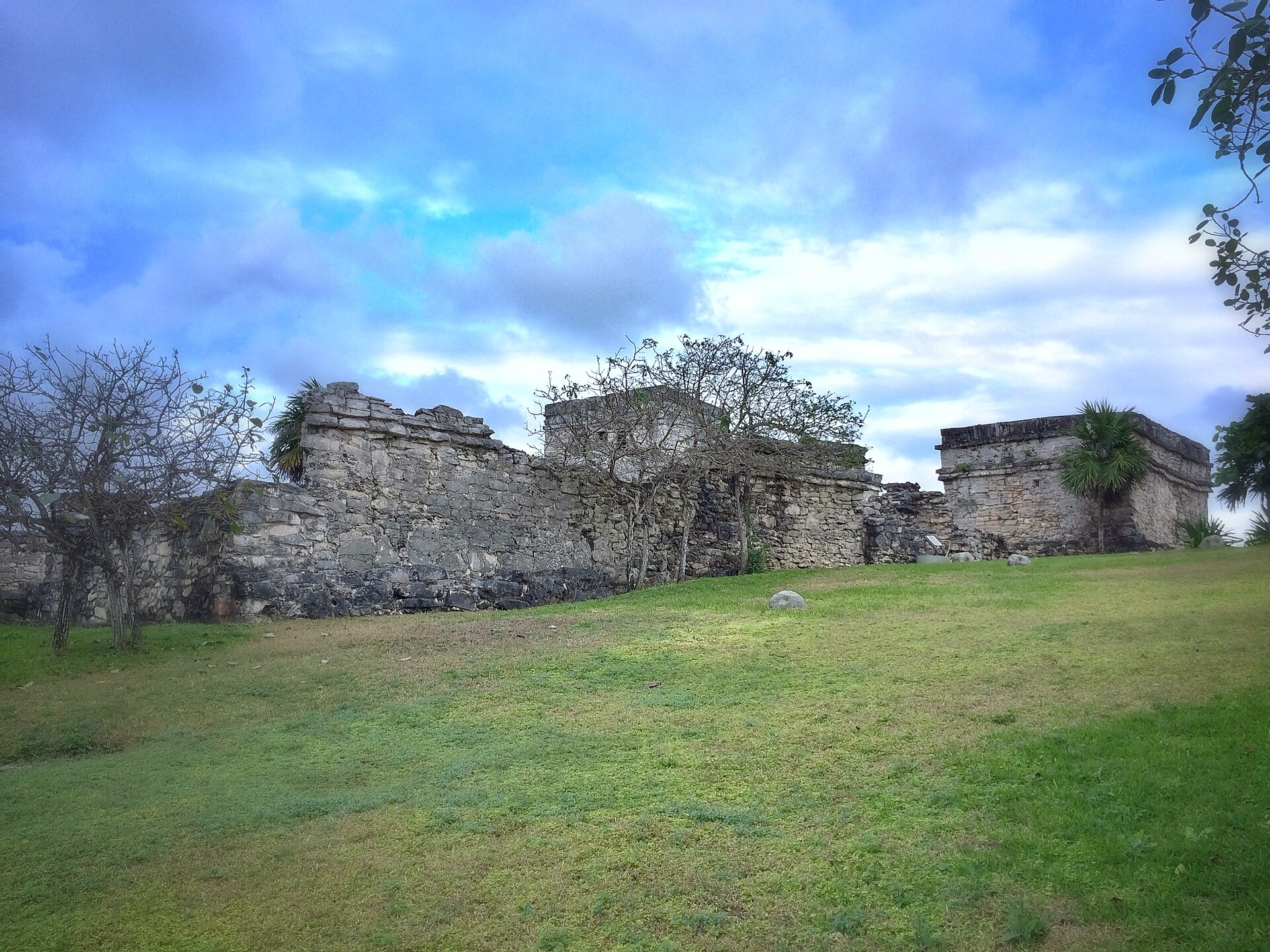 The ruins of Tulum overlooking the water