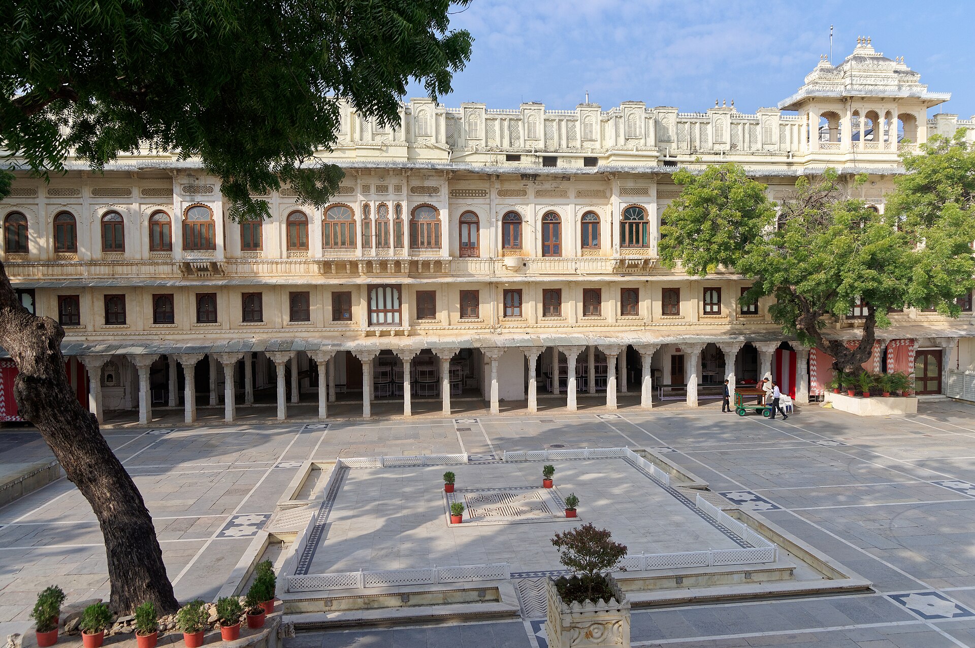 A gateway and passage within the complex, linking one palace and courtyard to the next.