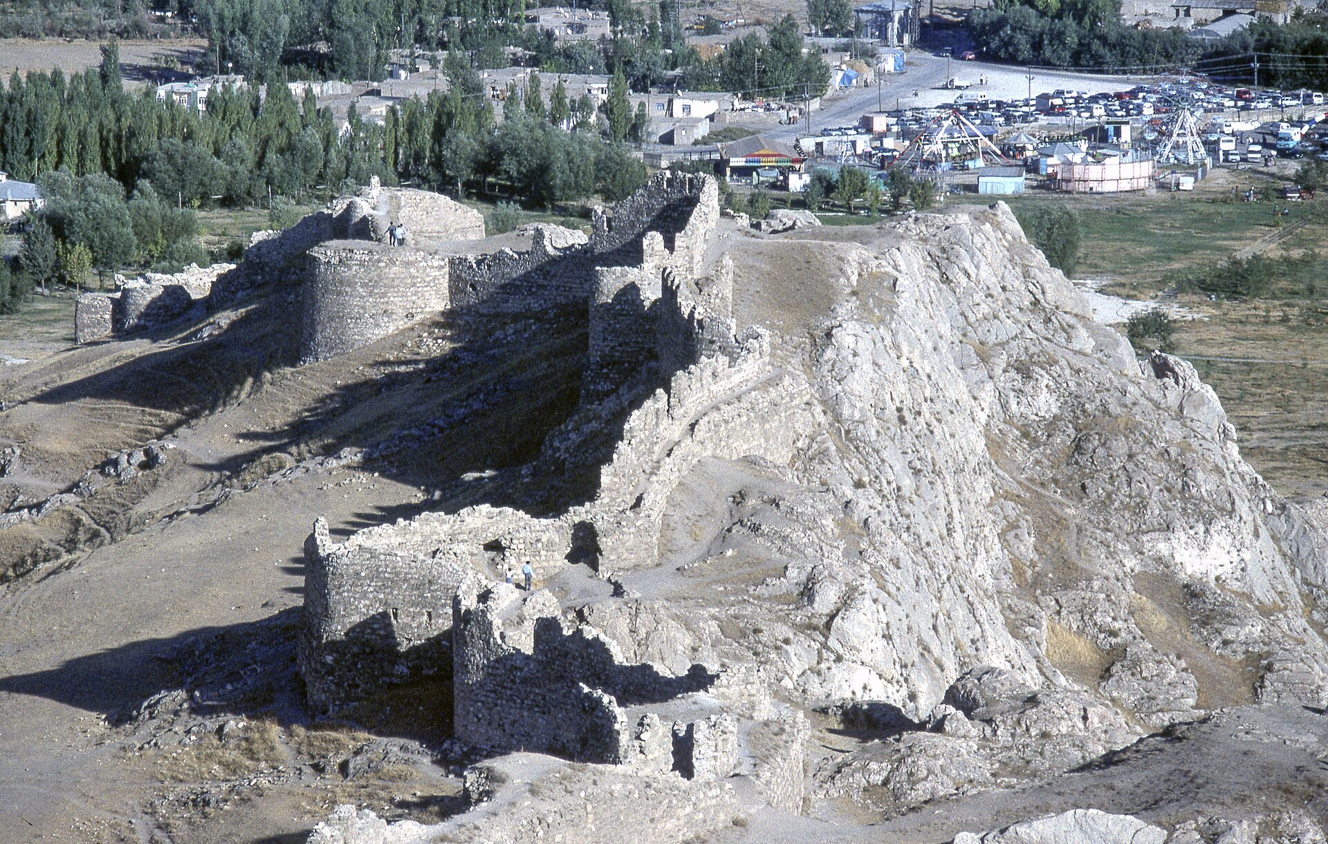 The fortress was founded around 840 BC by King Sarduri I of Urartu.