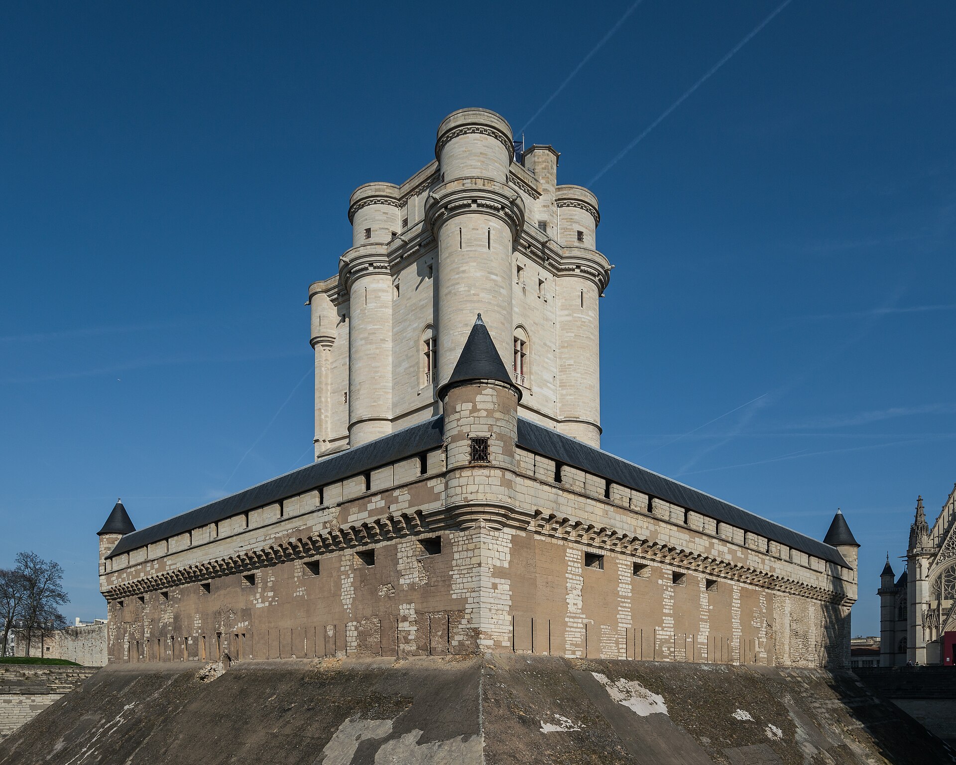The great keep of Vincennes, heart of the royal fortress