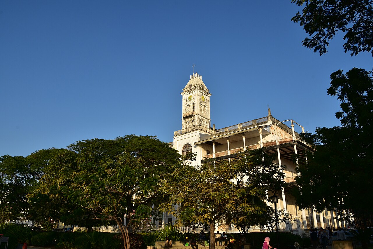 The palace photographed in its early decades on the seafront.