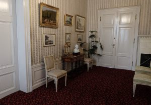 An anteroom of the palace