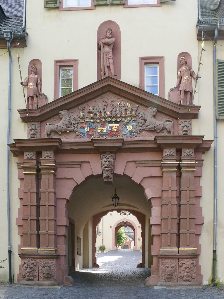 The entrance to the palace
