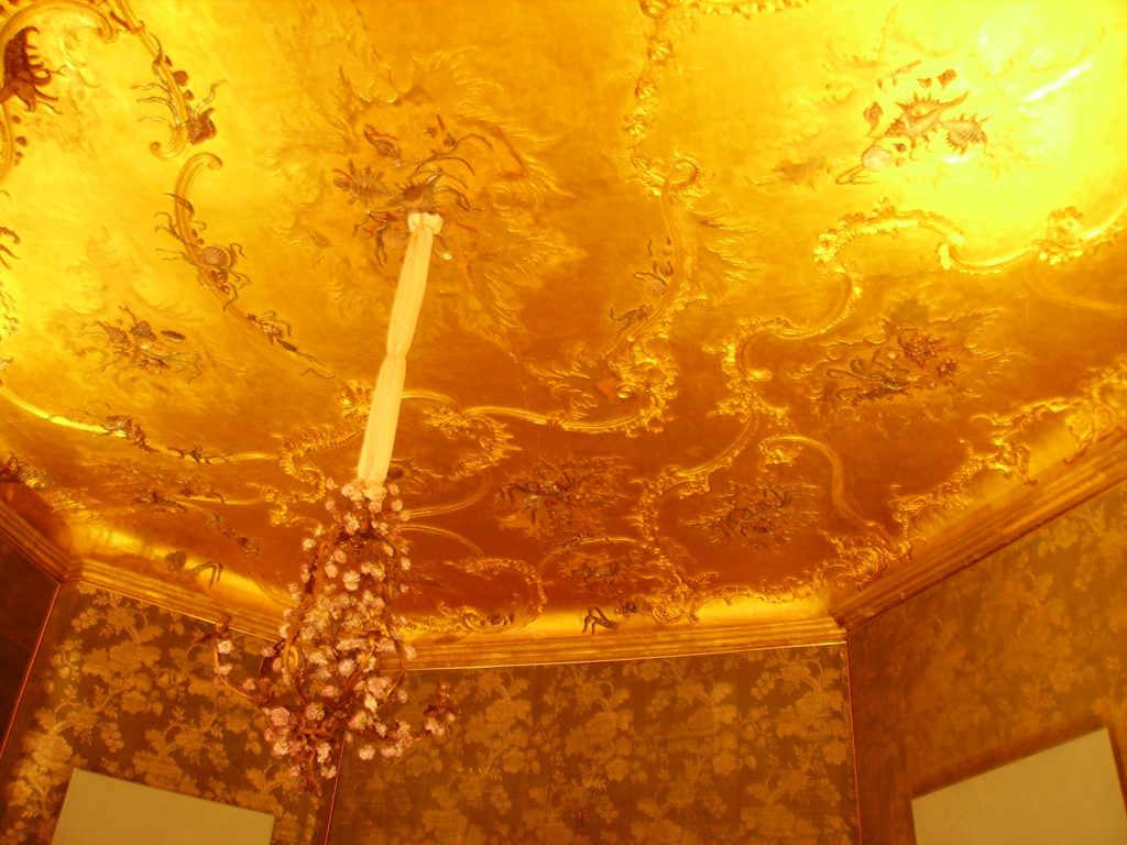 A golden room of the New Palace
