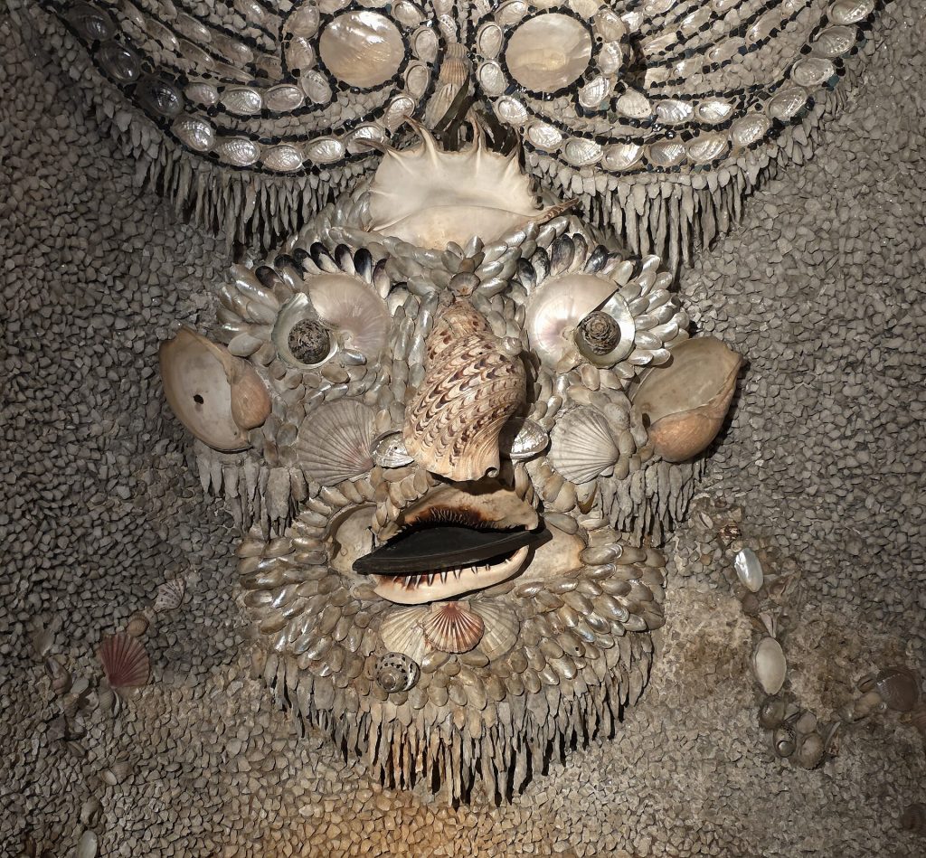 The grotto rooms of the New Palace