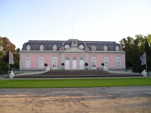 The main building of the palace