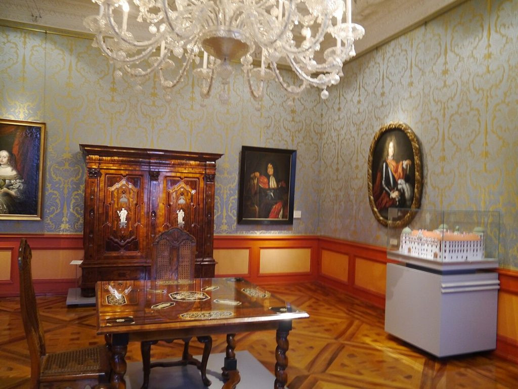 Another palace interior