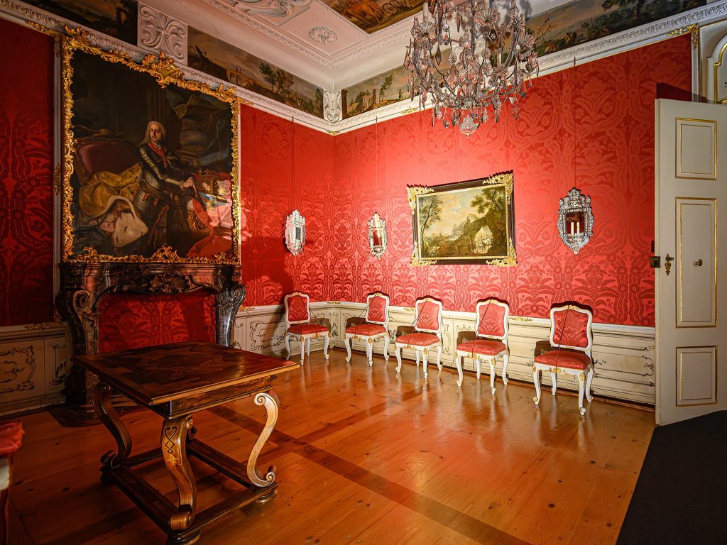The Red Salon of the palace