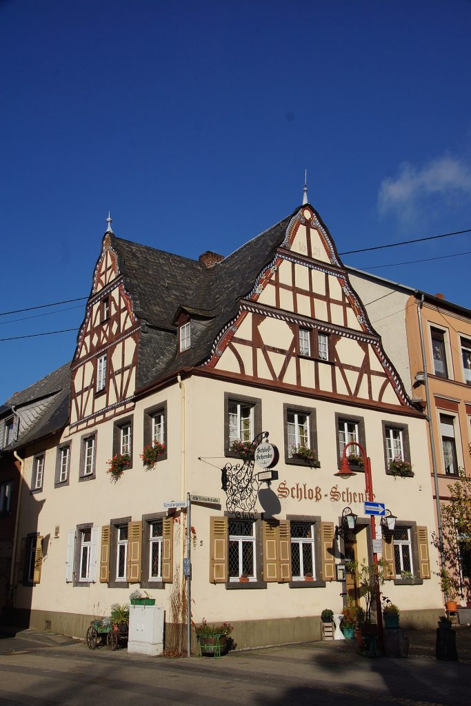 The palace tavern building