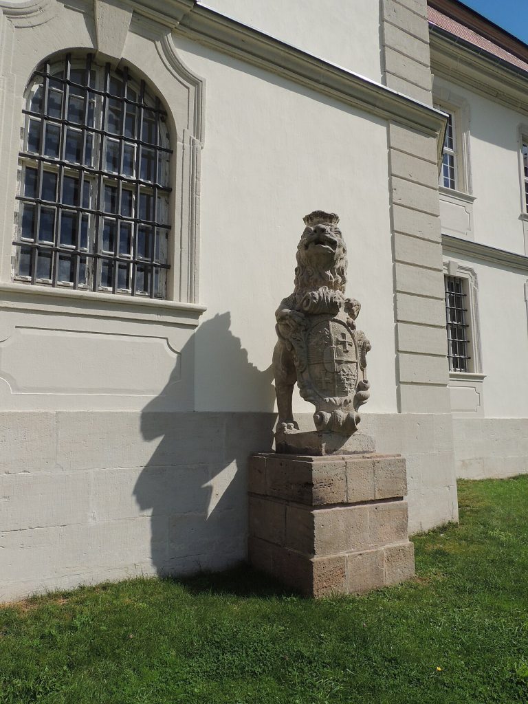 A detail of the palace buildings