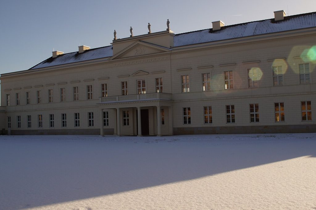 The palace from the side