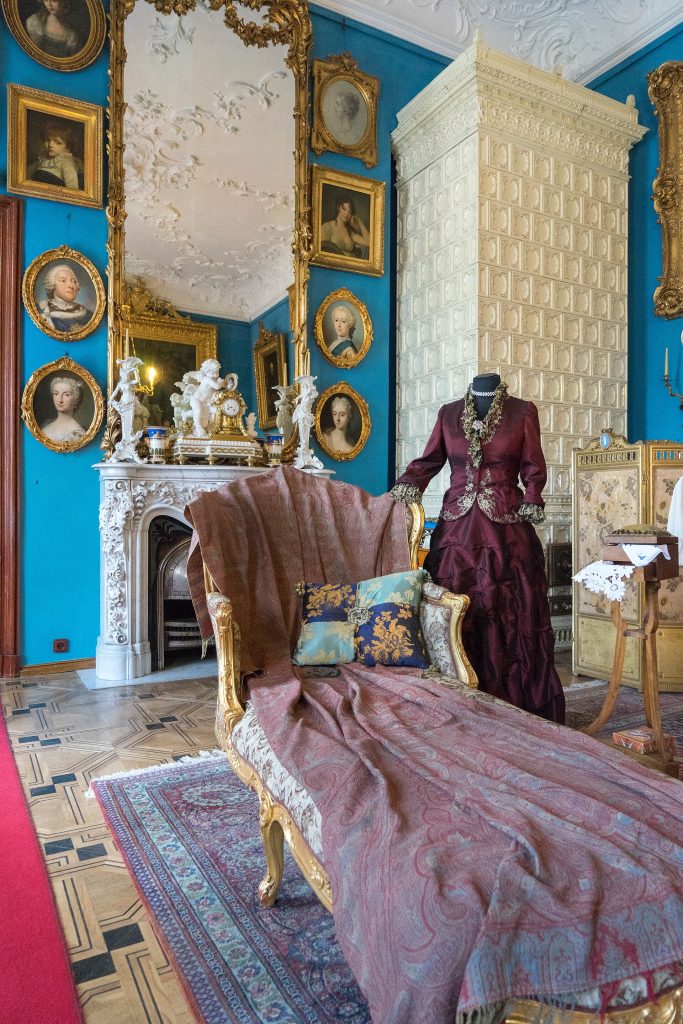 The bedroom of the Countess