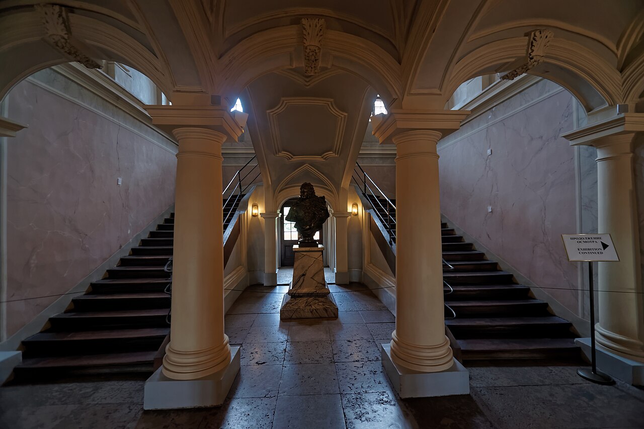One of the famous rooms lined with blue and white Dutch tiles