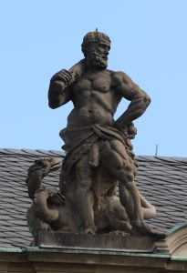 A roof figure of the New Palace