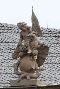 Another roof figure of the palace