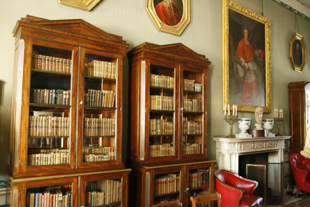The library of Nieborow Palace