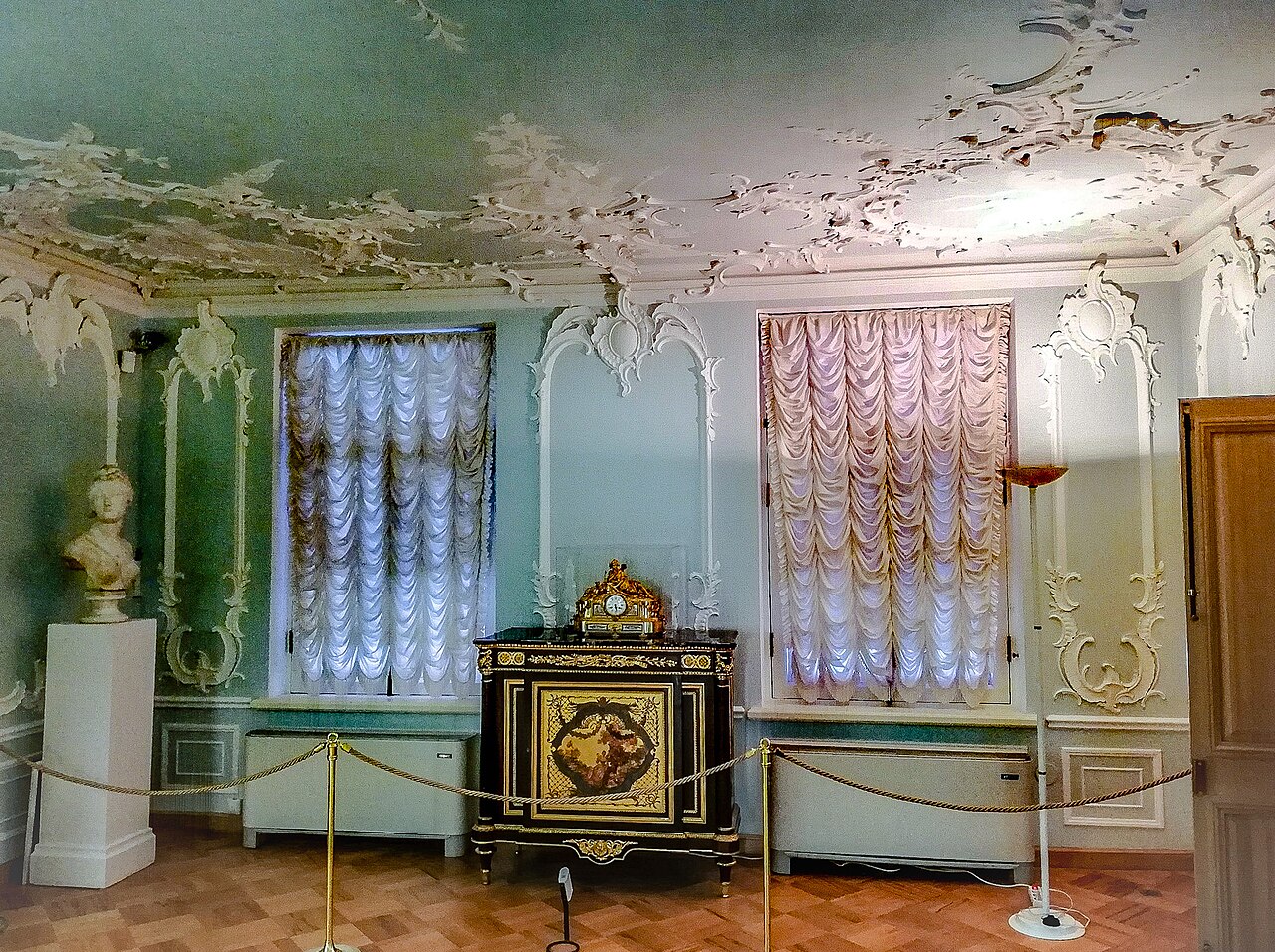 A delicate rococo chamber