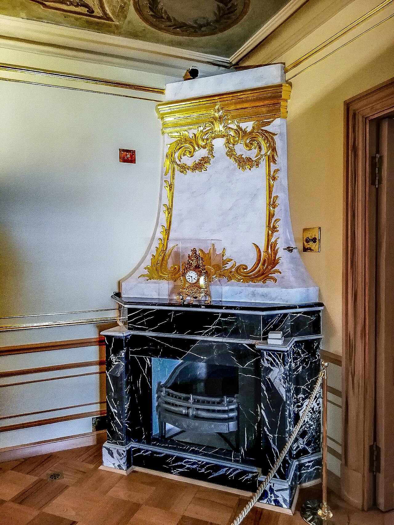 An authentic eighteenth-century interior of the palace