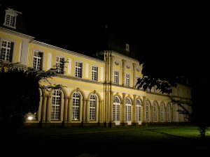 The palace at night