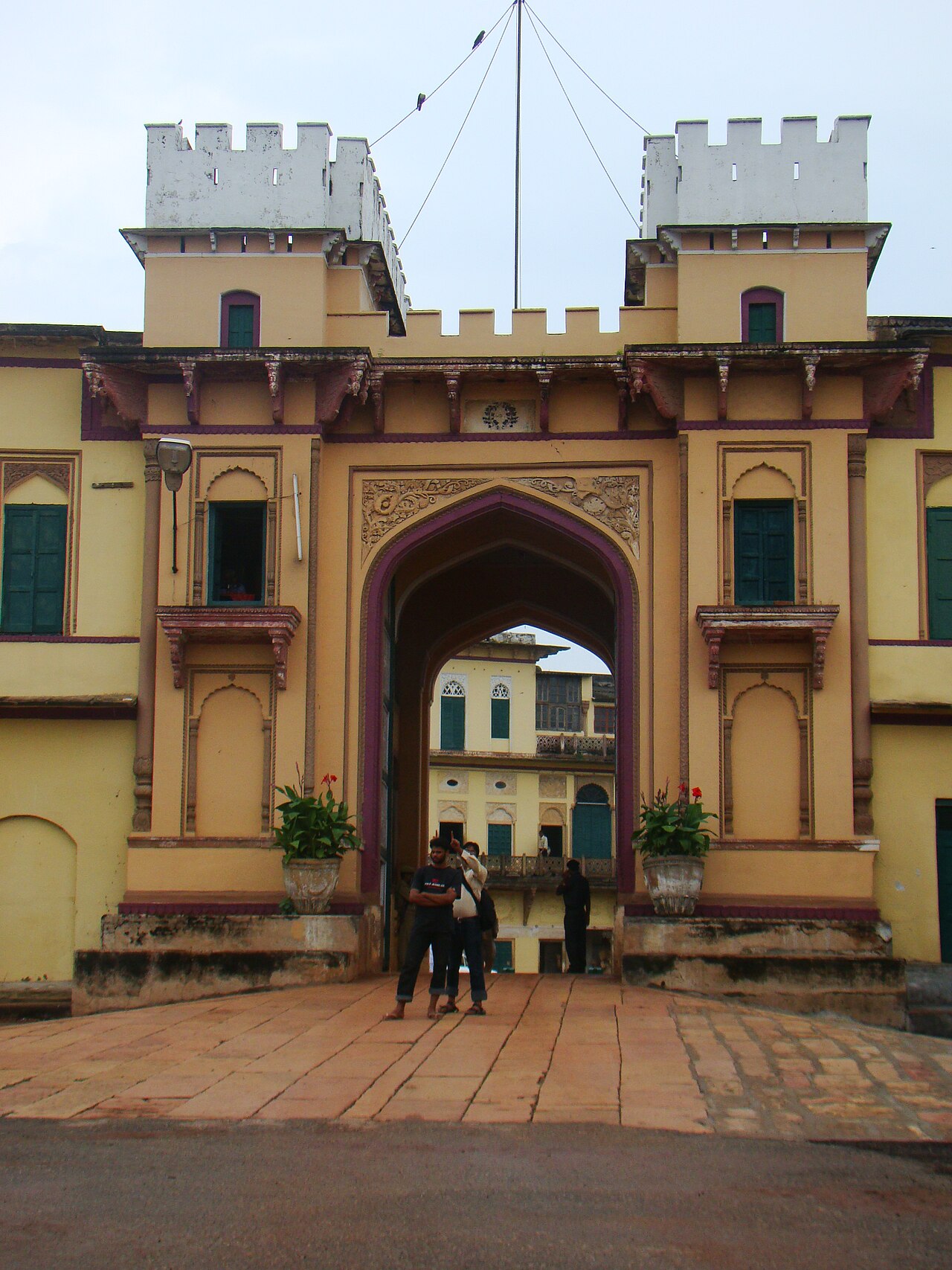 A panorama of the fort and river