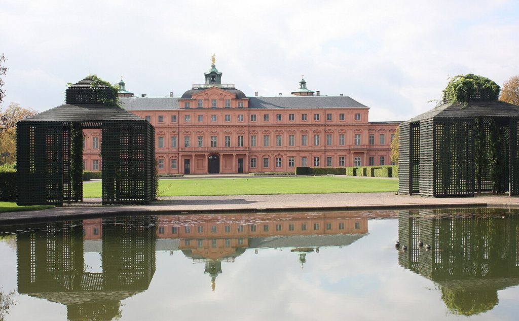 The park side of the palace