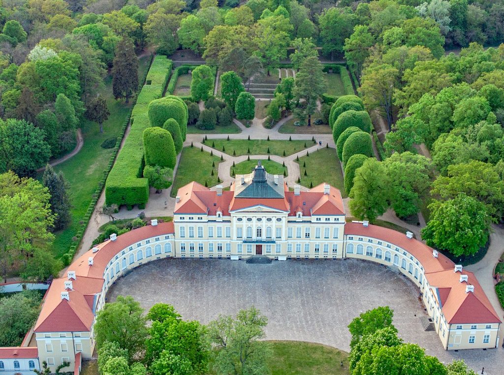 The palace and its park