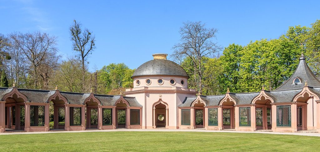 The cloister walk of the Garden Mosque