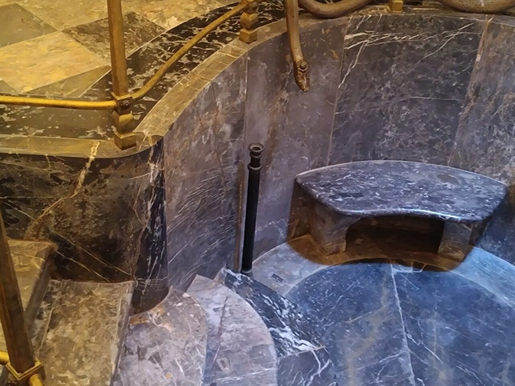The marble bath in the Bathhouse
