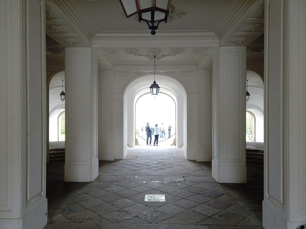 A passage in the palace grounds