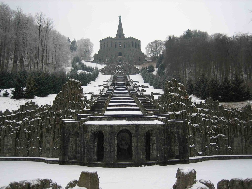 The Hercules monument above the park